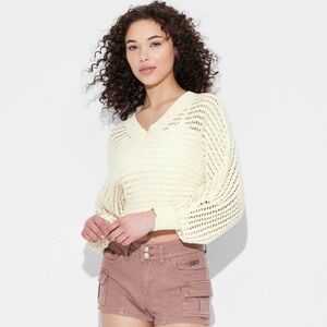 NWT V-Neck Ivory Pullover Sweater